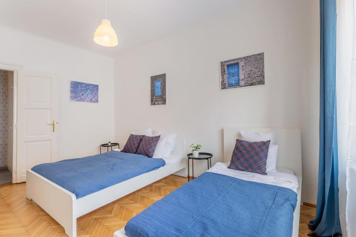Home Away From Home In The Center Budapest Esterno foto