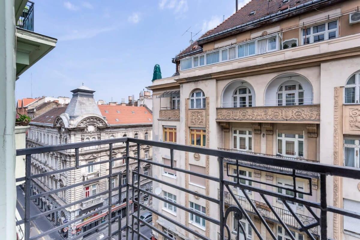 Home Away From Home In The Center Budapest Esterno foto