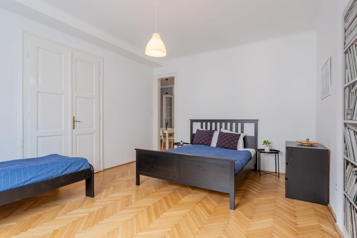 Home Away From Home In The Center Budapest Esterno foto