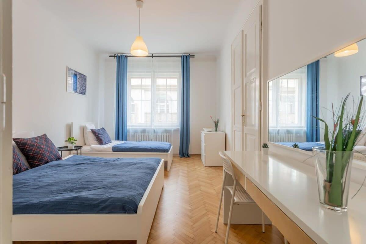 Home Away From Home In The Center Budapest Esterno foto