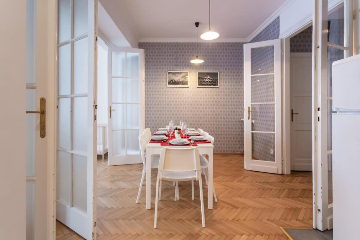 Home Away From Home In The Center Budapest Esterno foto